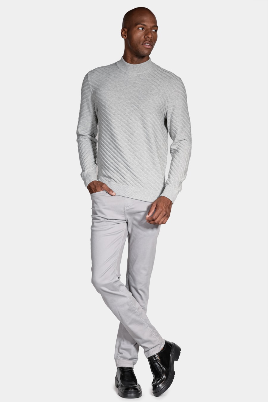 Calça Color Slim Flex And Dry Cinza Prata — foto 2 de 5