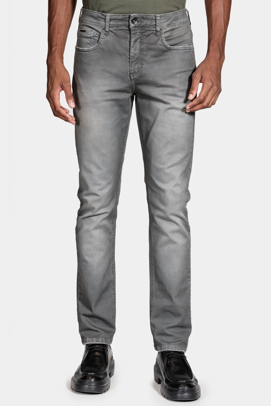 Calça Color Slim Lavada Chumbo — foto 1 de 5
