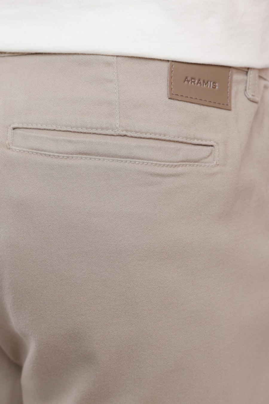 Calça Color Slim Tinturada Básica Cáqui — foto 2 de 3