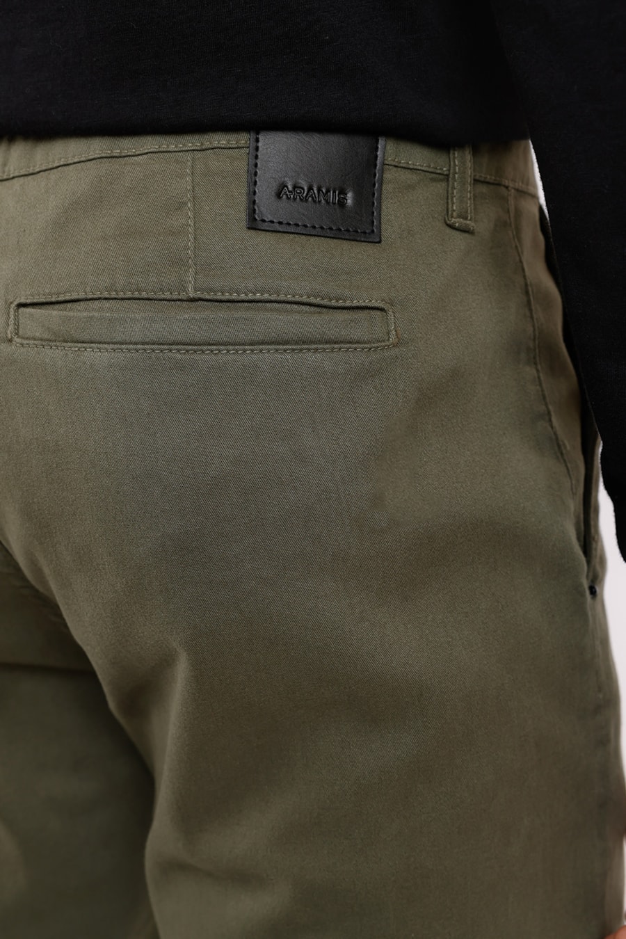 Calça Color Slim Tinturada Básica Verde Militar — foto 2 de 3