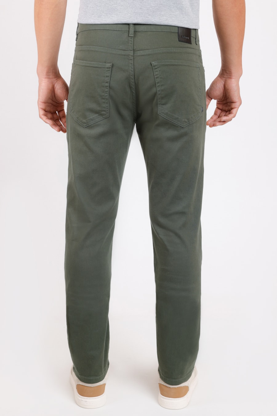 Calça Color Slim Tinturada Básica Verde Militar — foto 3 de 3
