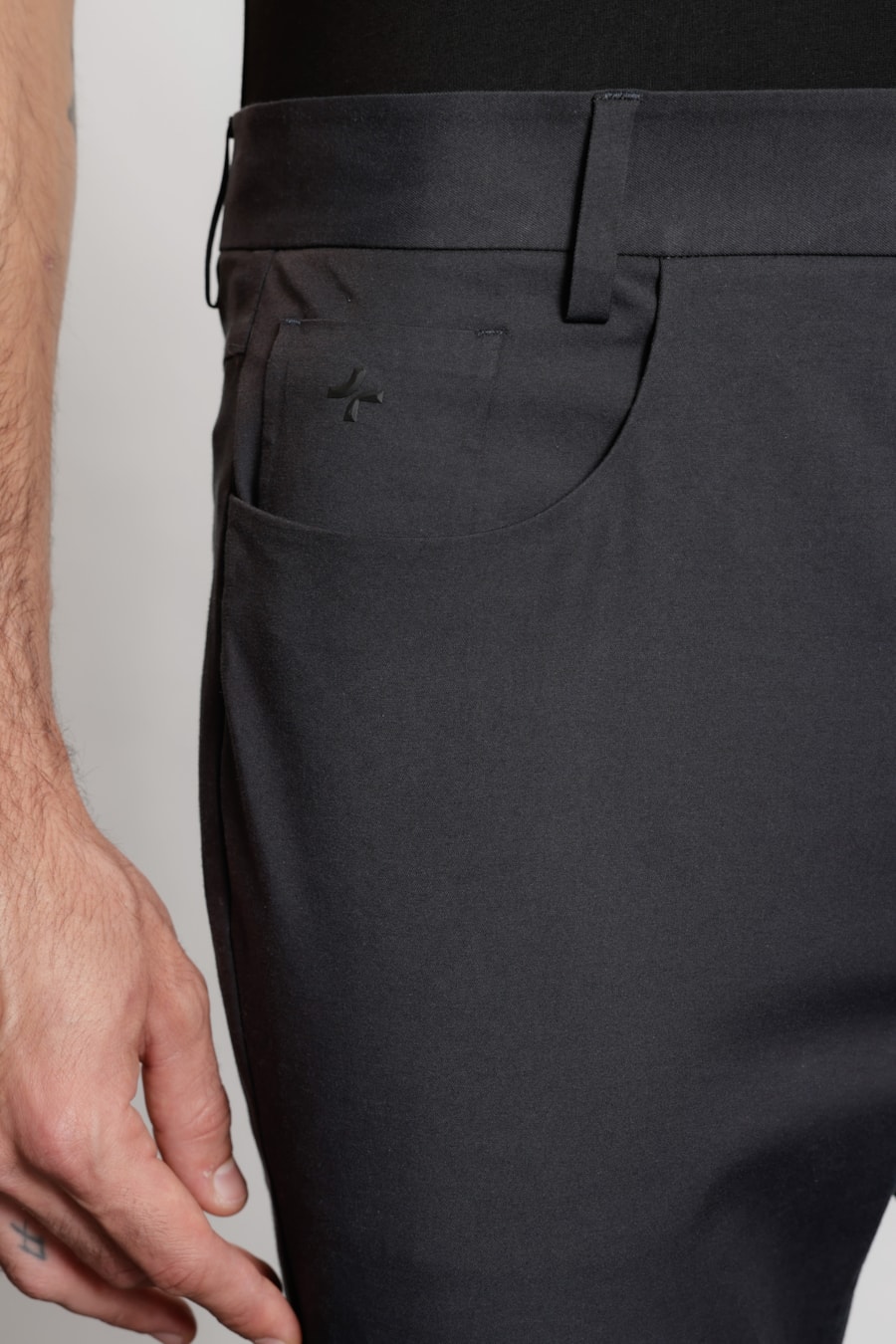 Calça Five Pockets Bonded Preto — foto 3 de 6