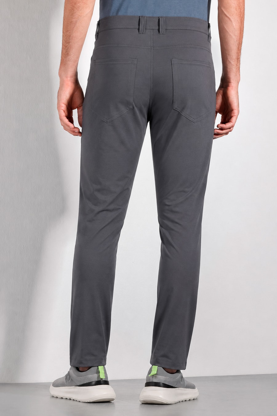 Calça Five Pockets Confort Cinza — foto 3 de 4