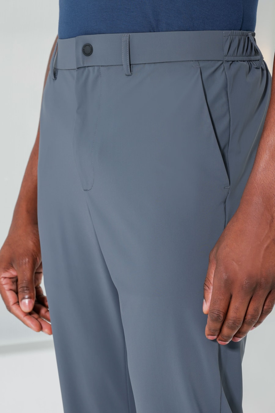Calça Hiperflex Bolso Zíper Cinza Grafite — foto 3 de 6