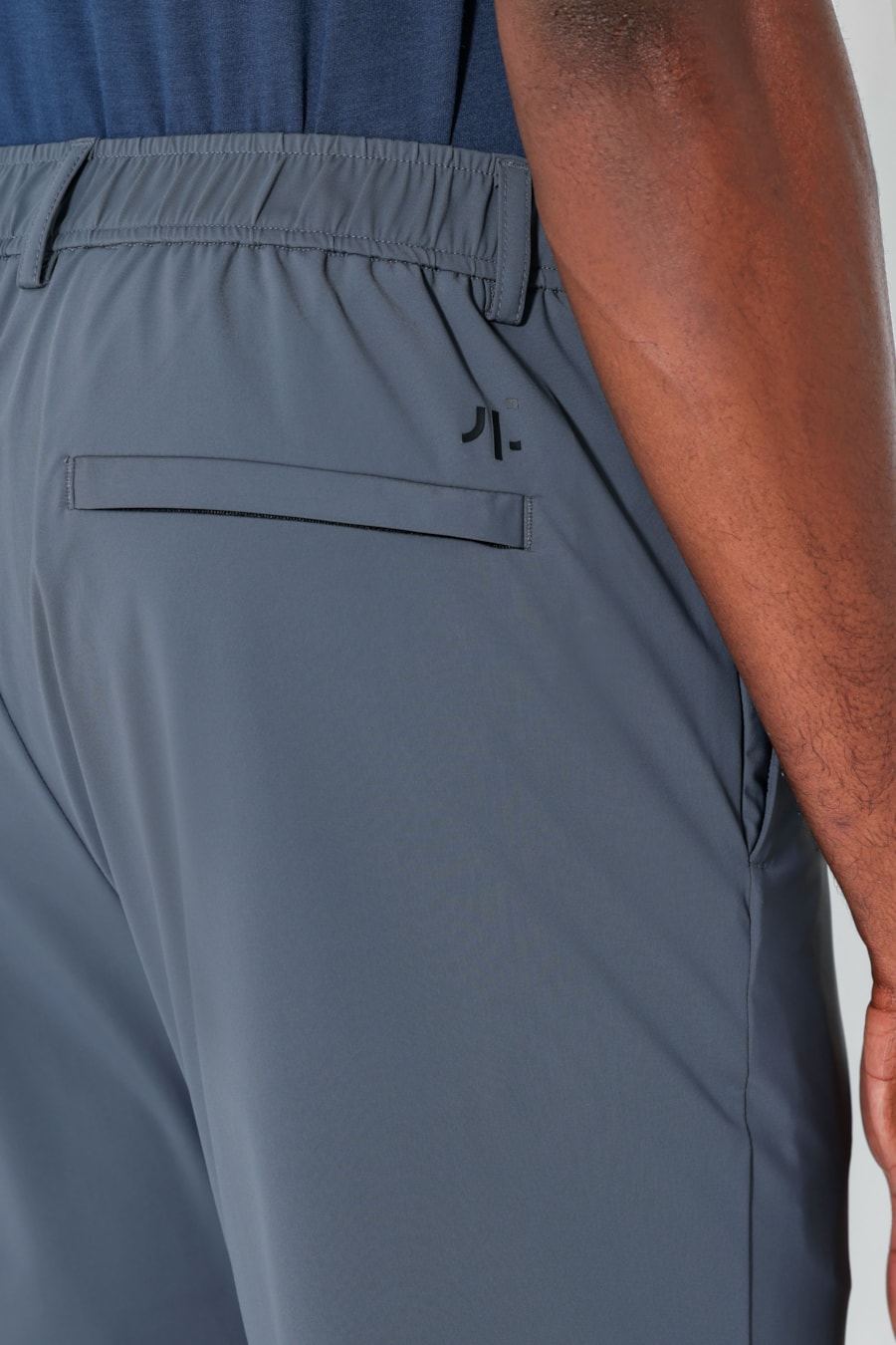 Calça Hiperflex Bolso Zíper Cinza Grafite — foto 4 de 6