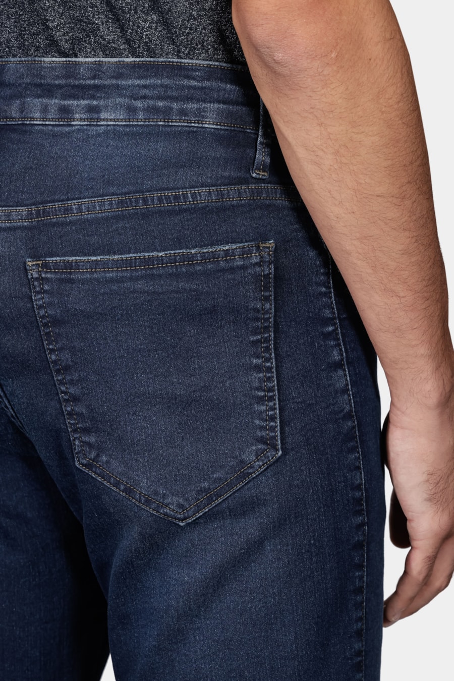Calça Jeans Regular Azul Escuro — foto 4 de 5