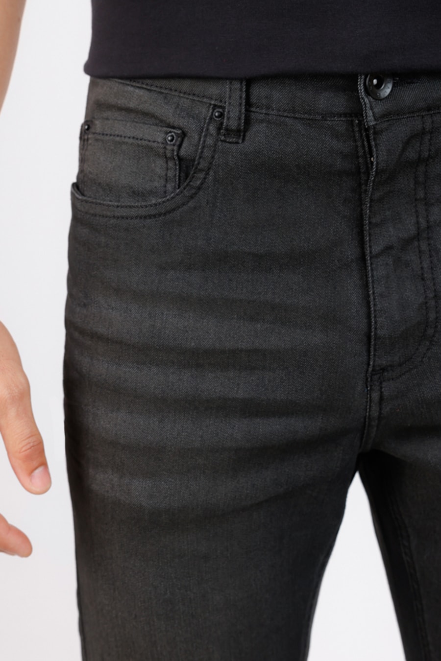 Calça Jeans Regular Black Pigmentado Preto — foto 1 de 3