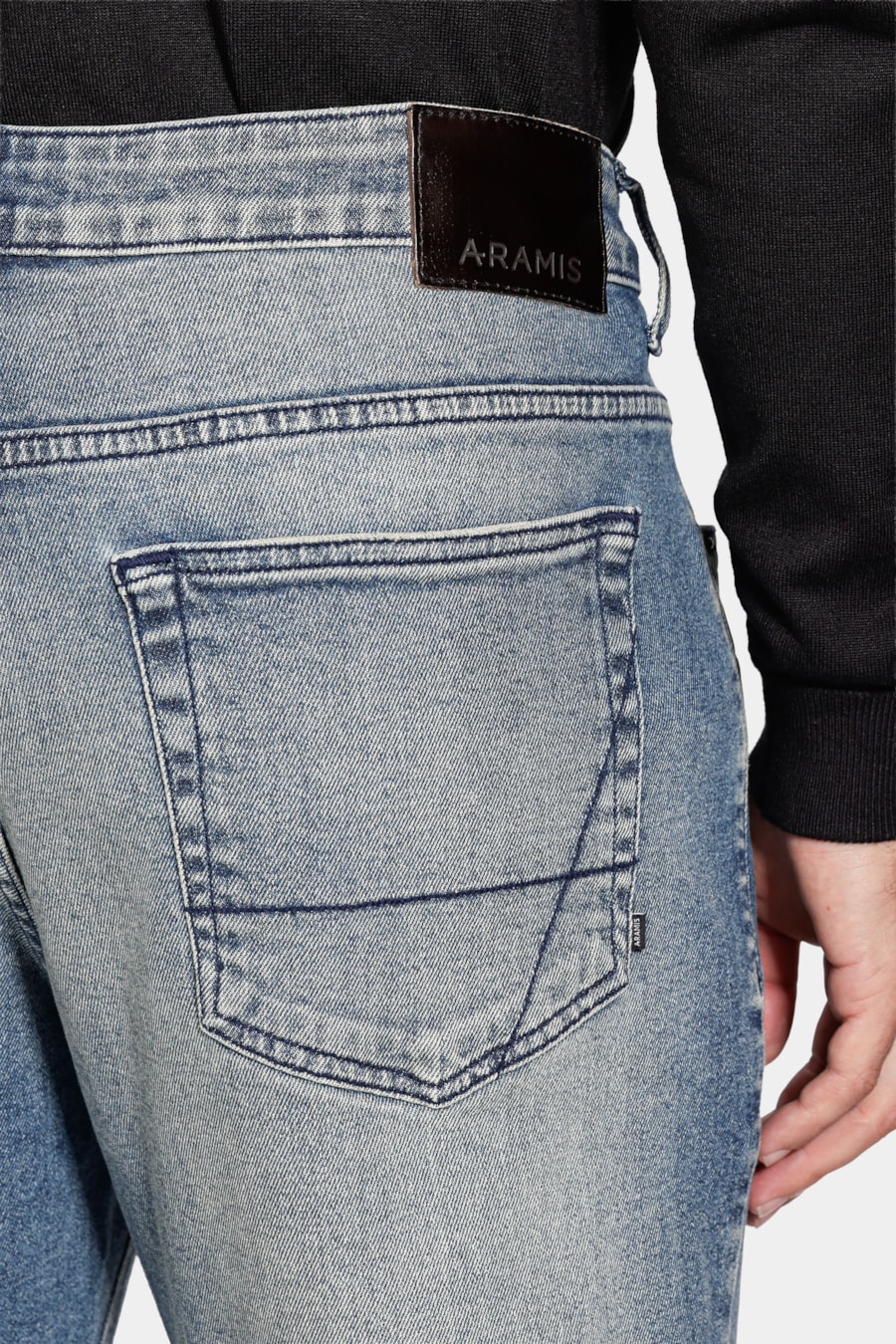 Calça Jeans Regular Delave Azul Claro — foto 4 de 6