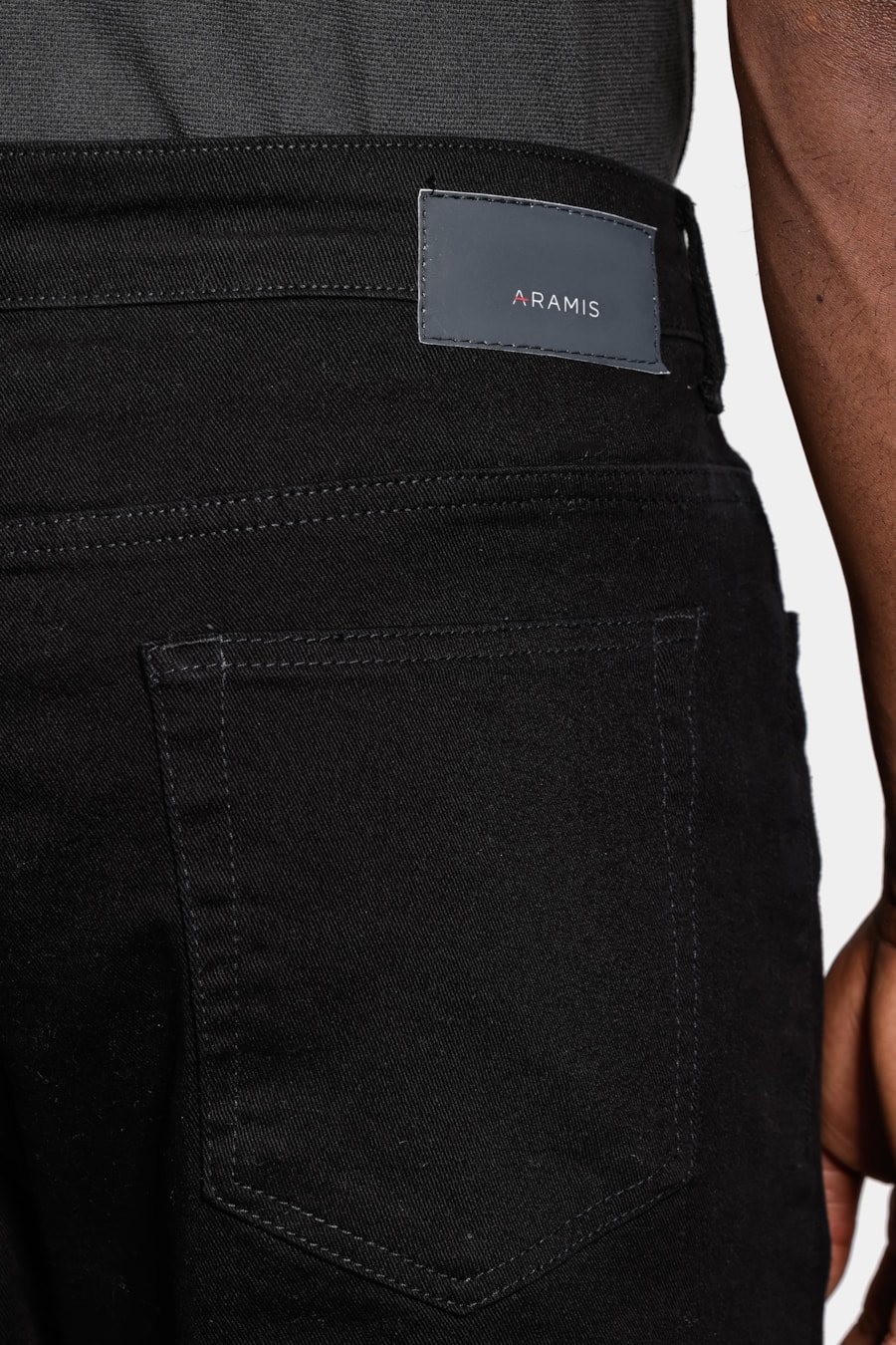 Calça Jeans Regular Preto — foto 4 de 6
