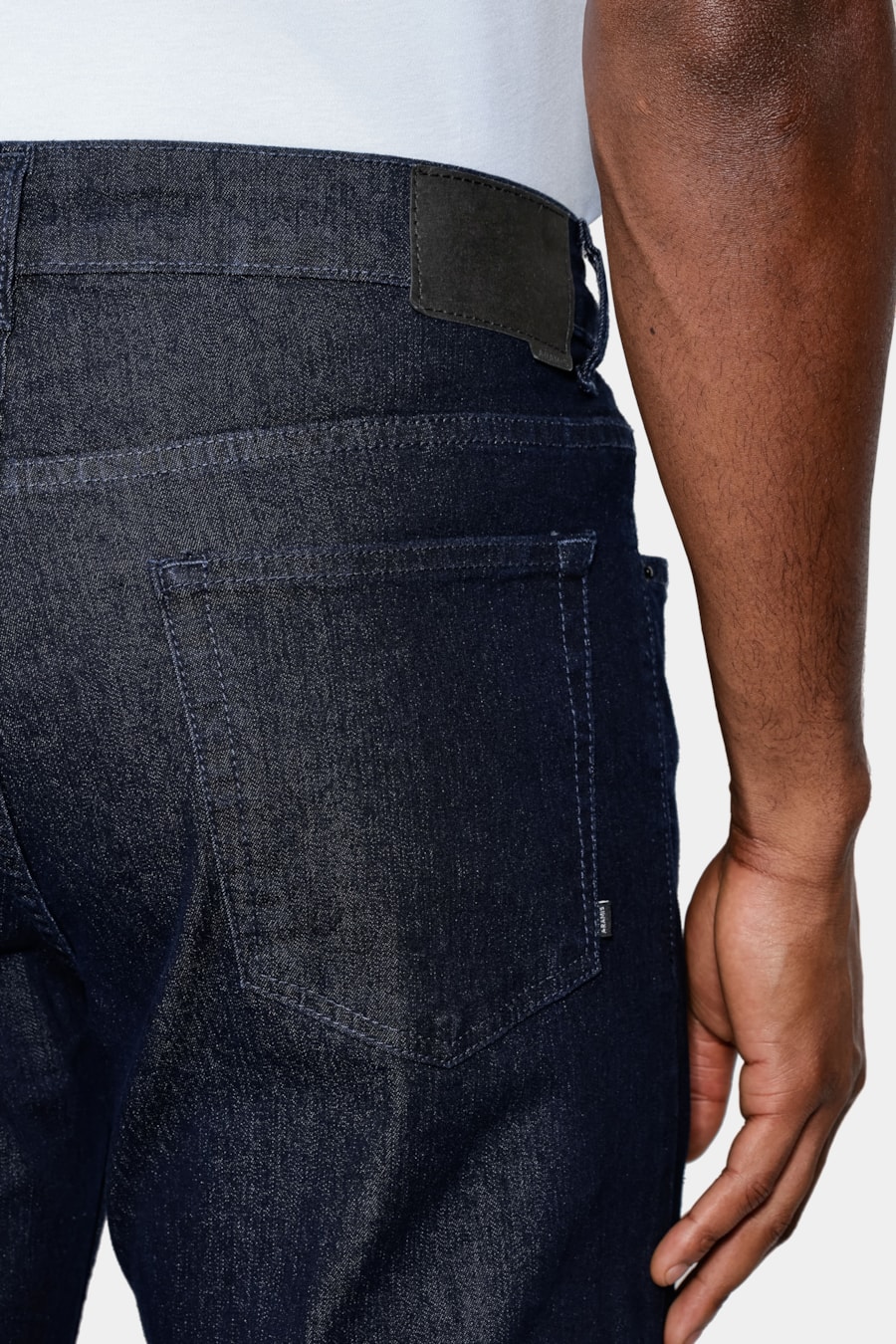 Calça Jeans Regular Raw Intense Azul Escuro — foto 4 de 6