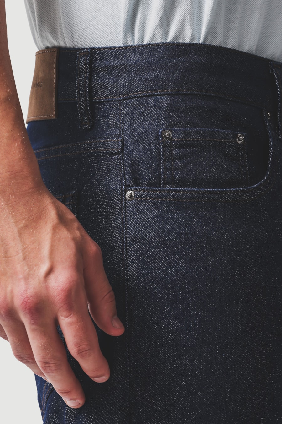 Calça Jeans Regular Repreve Azul Escuro — foto 3 de 5