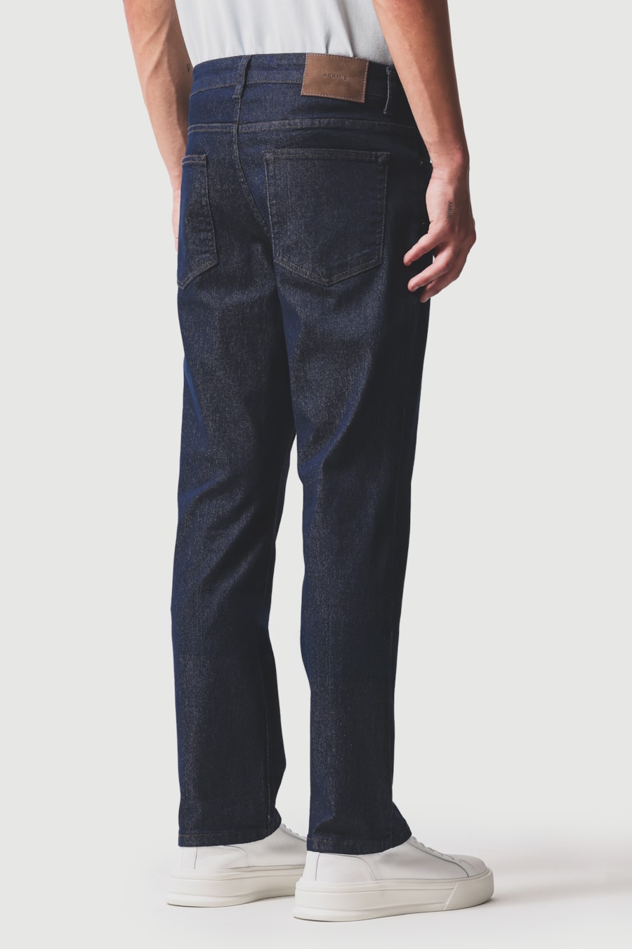 Calça Jeans Regular Repreve Azul Escuro — foto 4 de 5