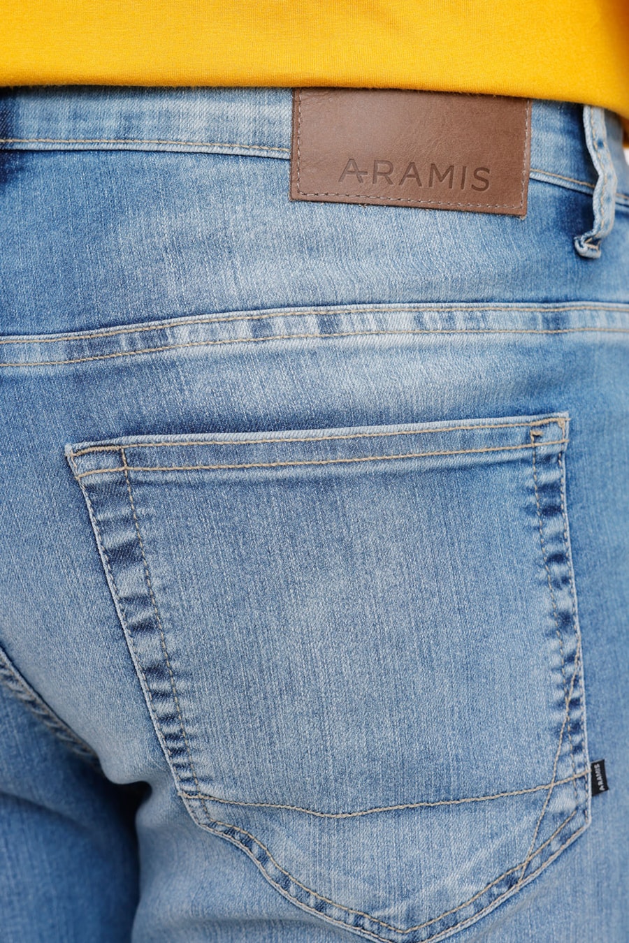 Calça Jeans Regular Sky Claro Azul Claro — foto 2 de 3