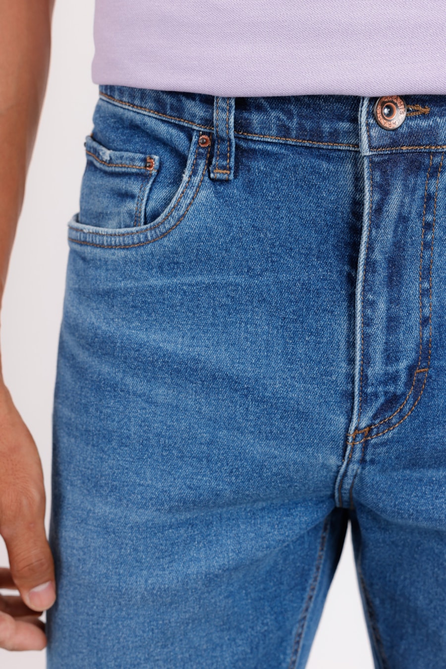 Calça Jeans Regular Stonada Dirty Azul Médio — foto 1 de 3