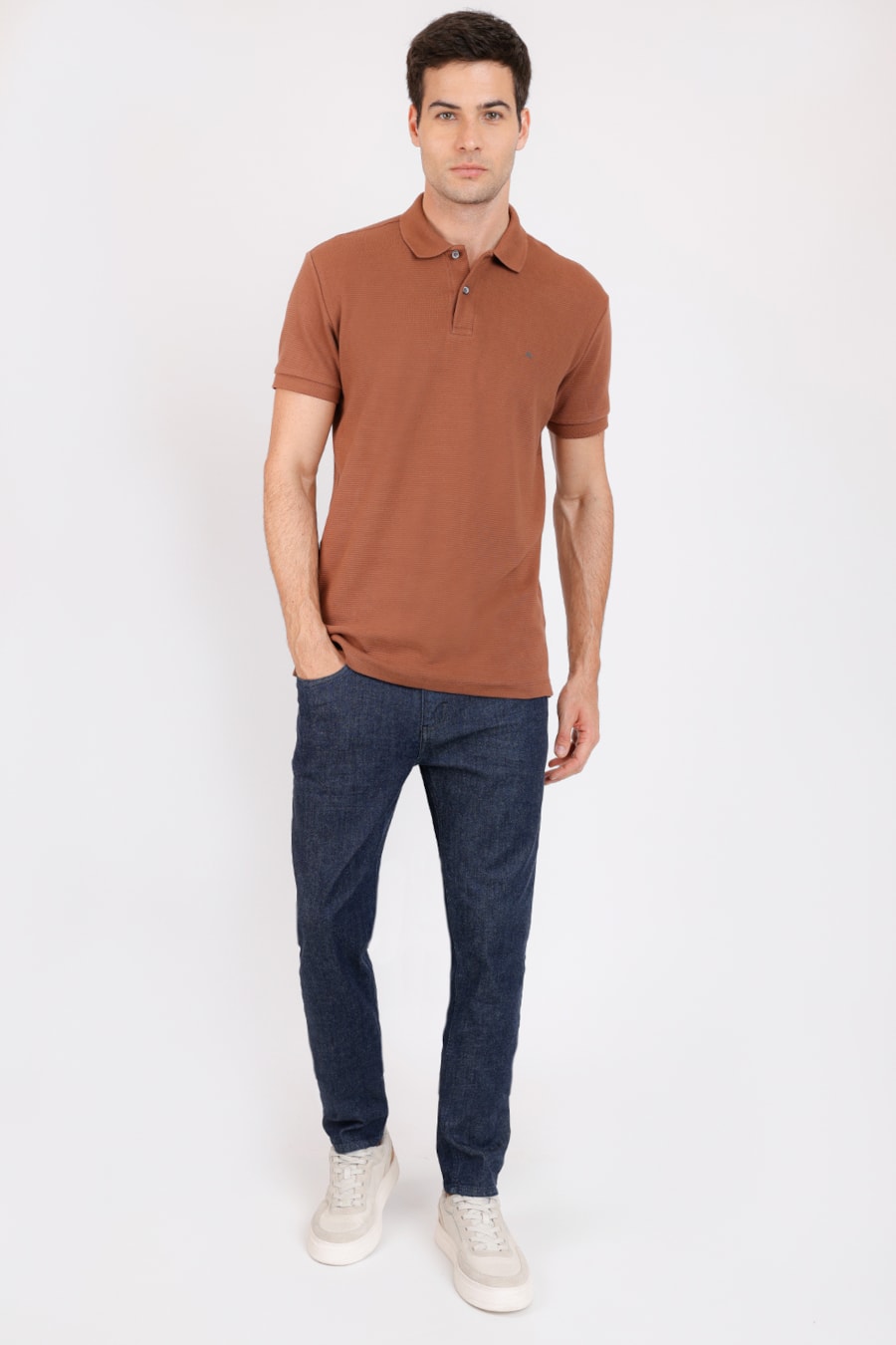Calça Jeans Skinny 5 Pockets Resinado Azul Escuro — foto 2 de 5