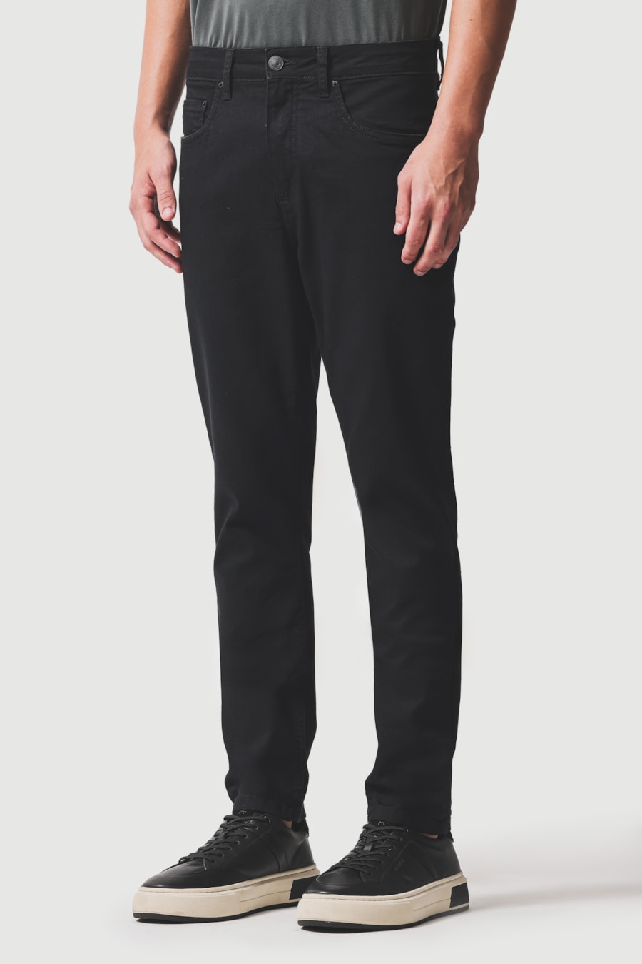Calça Jeans Skinny Amaciada Black Preto — foto 1 de 5