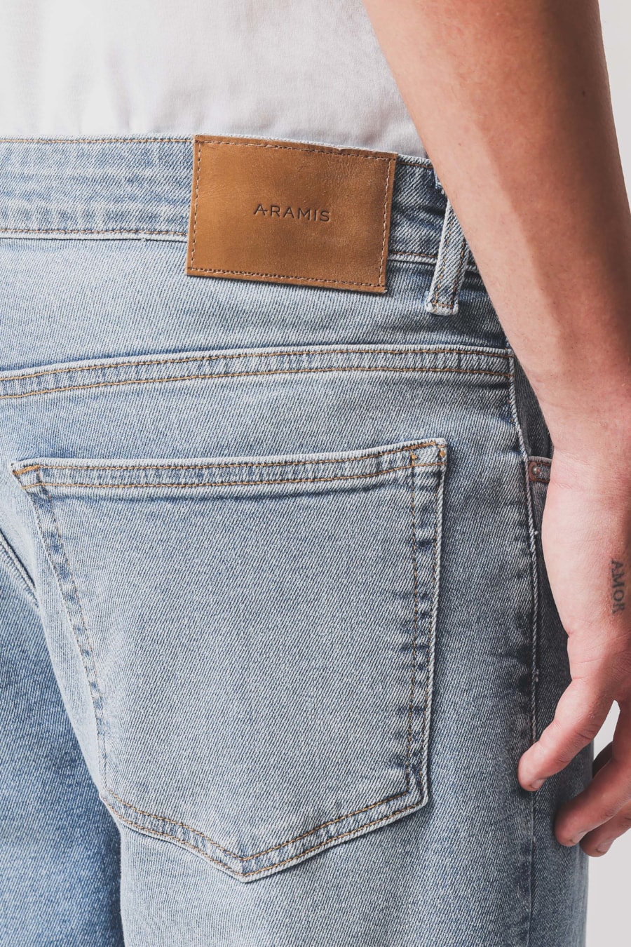 Calça Jeans Skinny Used Claro Azul Claro — foto 4 de 6