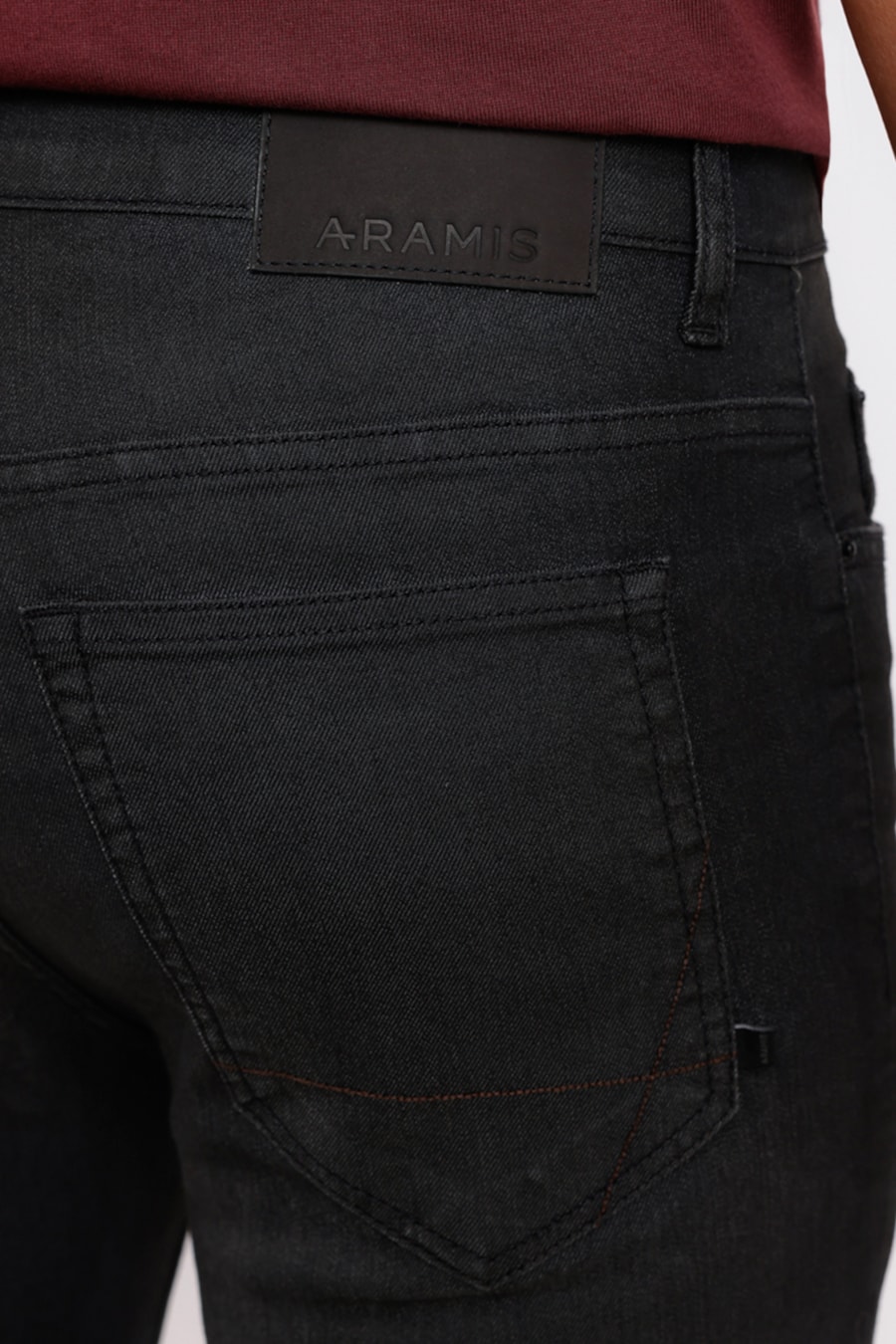 Calça Jeans Slim Black Pigmentado Preto — foto 2 de 3