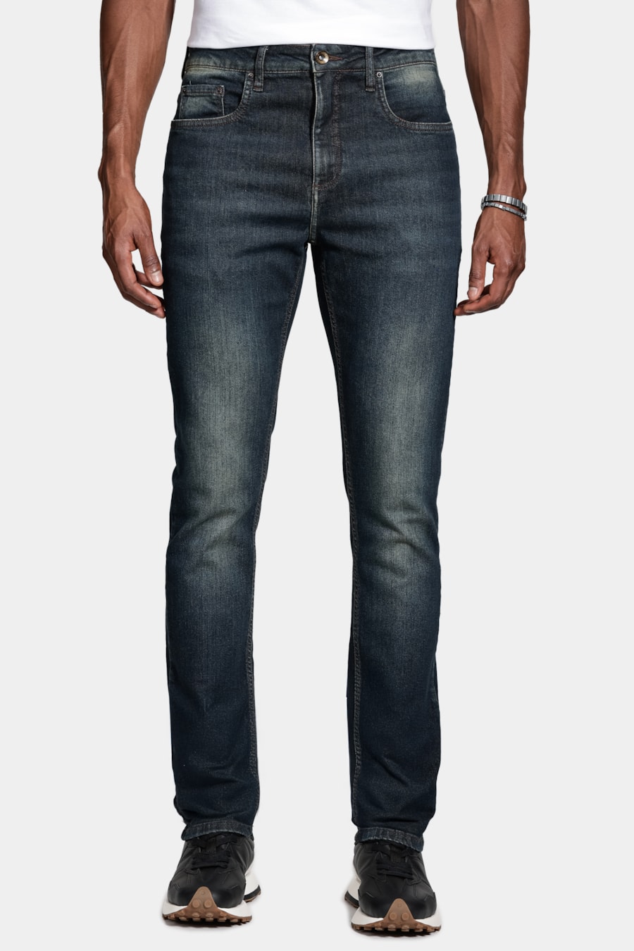 Calça Jeans Slim Com Bolsos Azul Escuro — foto 1 de 6