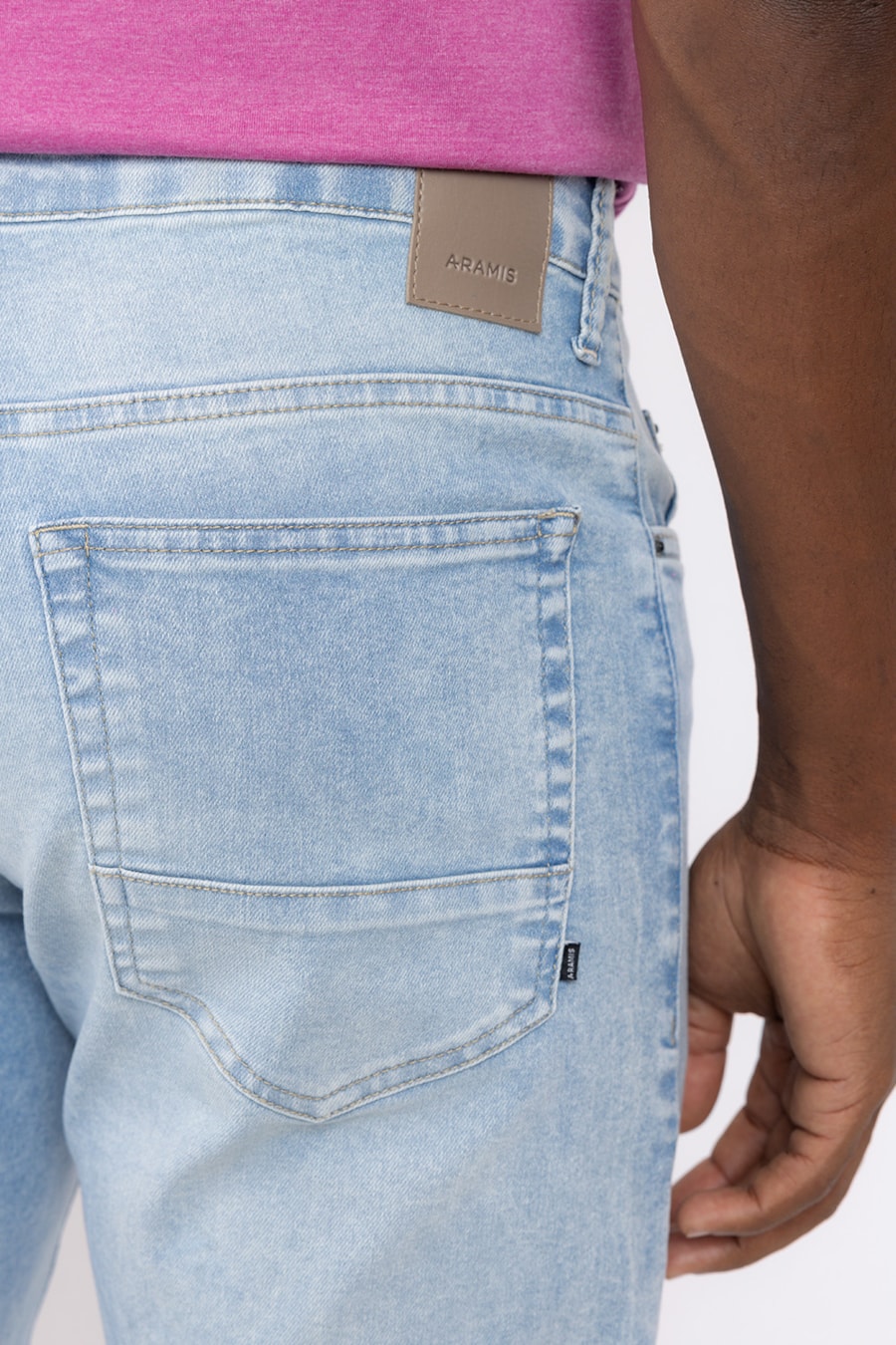 Calça Jeans Slim Delavè Azul Claro — foto 2 de 3