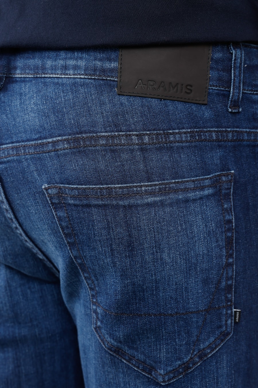 Calça Jeans Slim Escuro Azul Escuro — foto 2 de 3