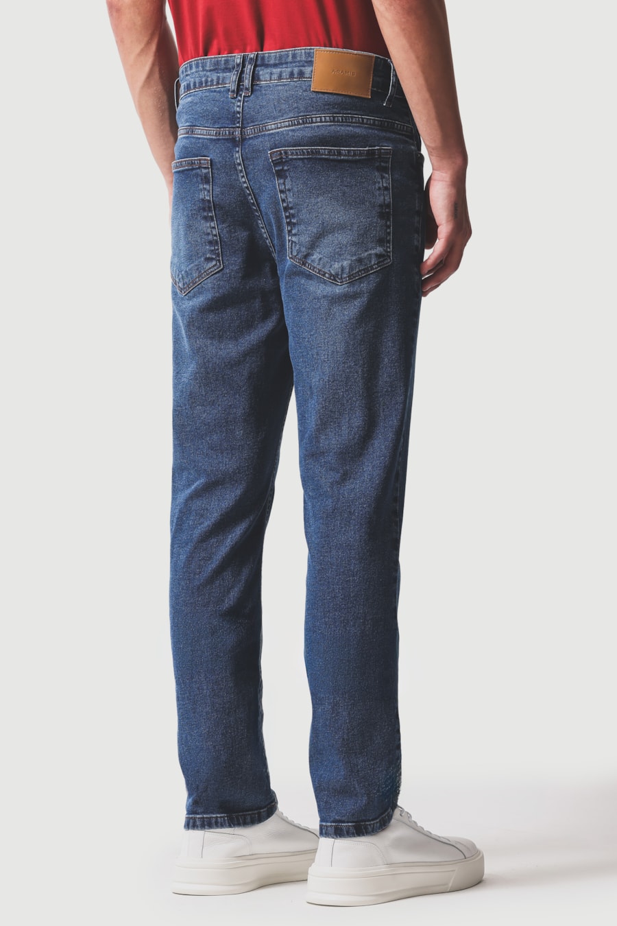 Calça Jeans Slim Escuro Azul Escuro — foto 4 de 5