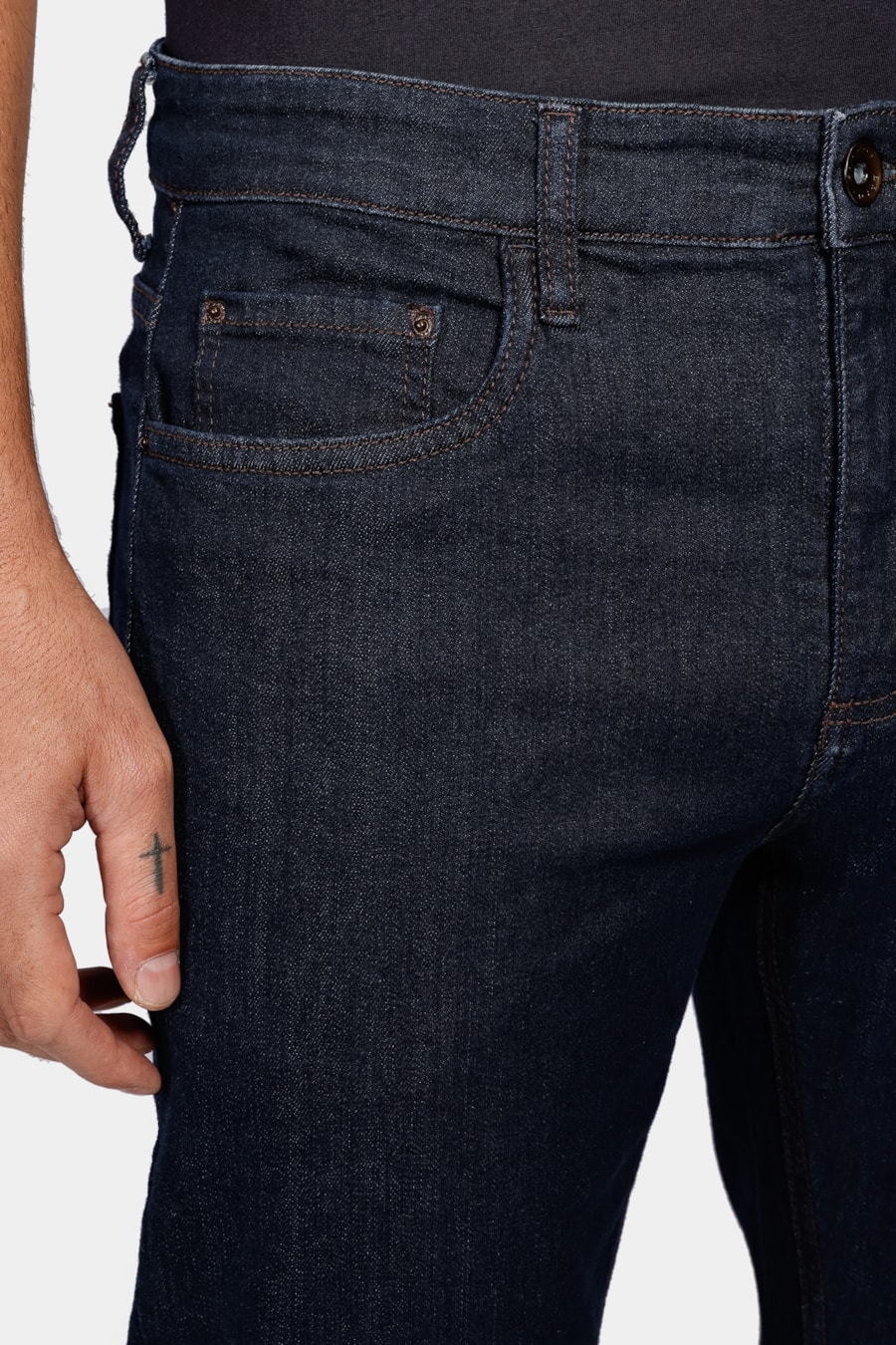 Calça Jeans Slim Intense Blue Azul Escuro — foto 3 de 5