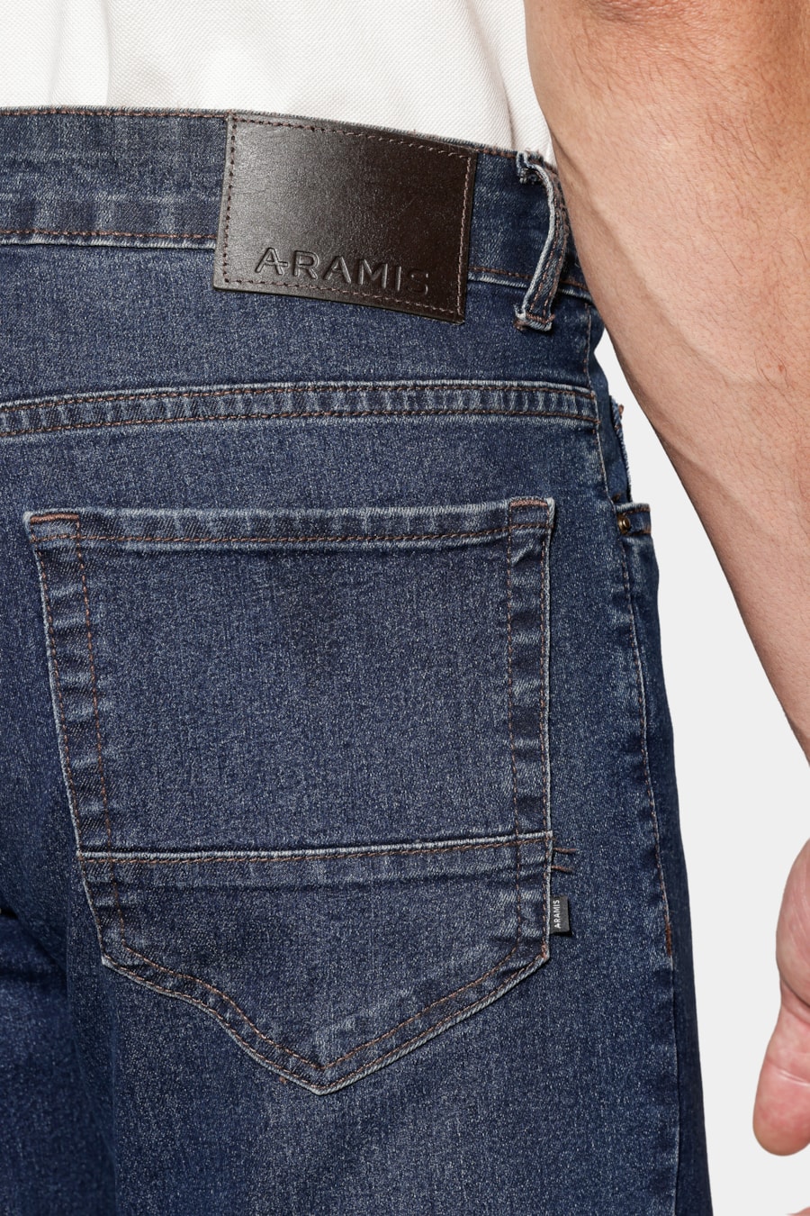 Calça Jeans Slim Intense Blue Azul Escuro — foto 4 de 6