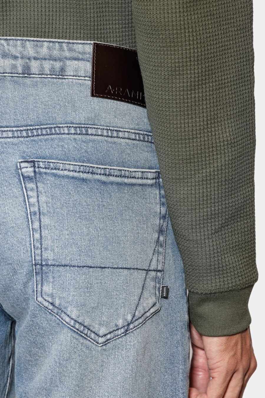 Calça Jeans Slim Intense Blue Azul Escuro — foto 4 de 5