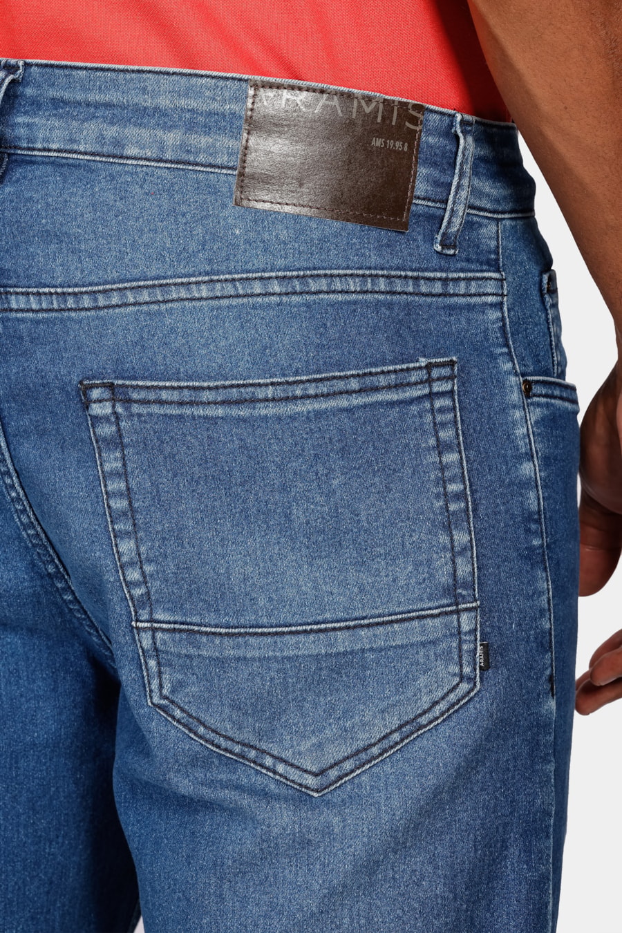Calça Jeans Slim Média Vintage Azul Médio — foto 4 de 5