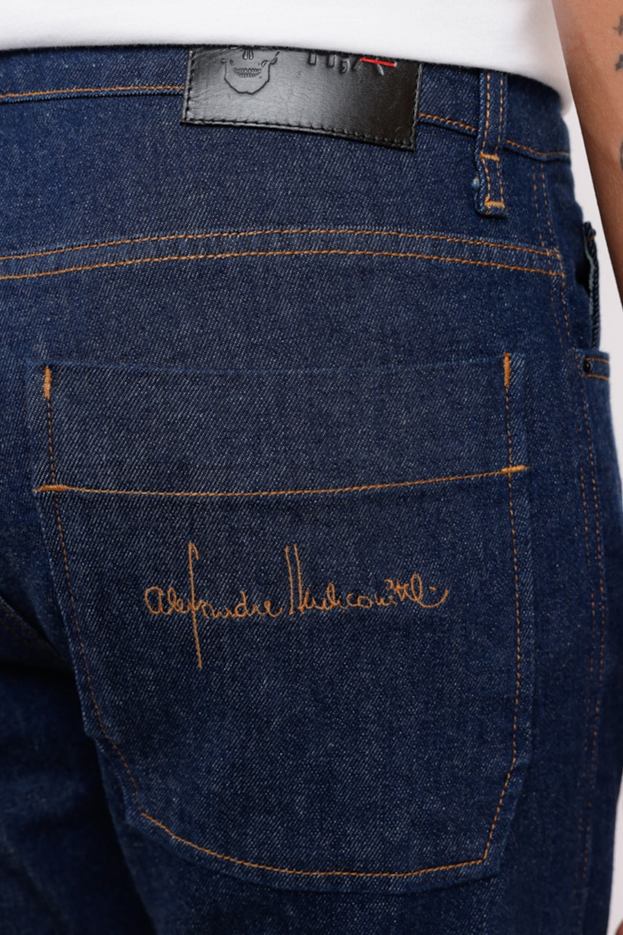 Calça Jeans Slim Raw Colab Alexandre Herchcovitch Azul Escuro — foto 4 de 5