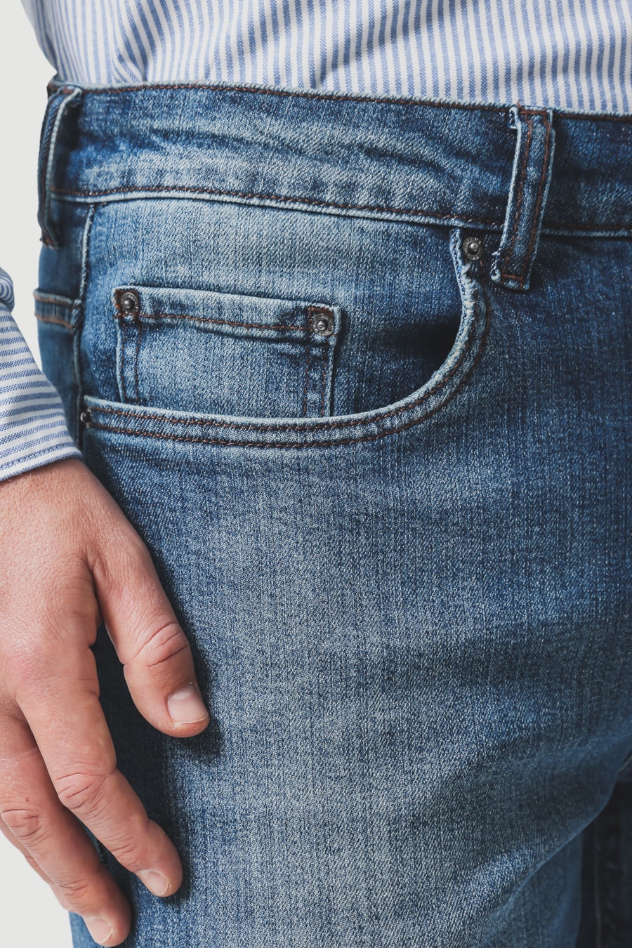 Calça Jeans Slim Stone Azul Escuro — foto 3 de 6