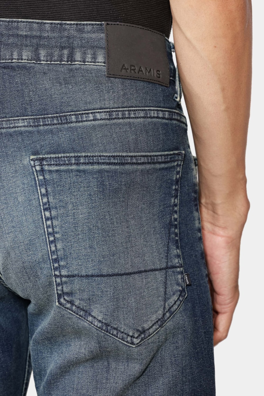 Calça Jeans Slim Travel Intense Blue Azul Escuro — foto 4 de 5
