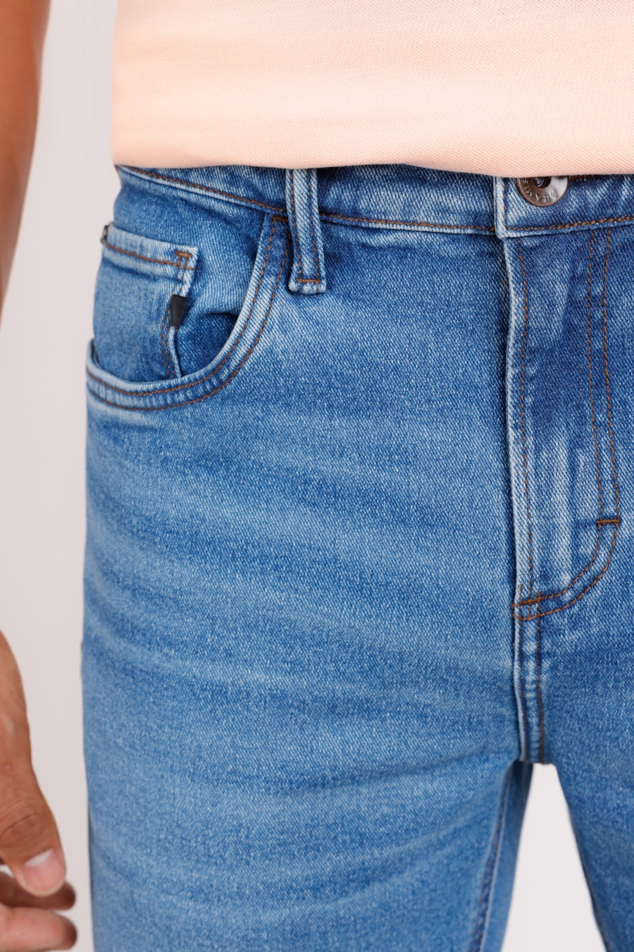 Calça Jeans Slim Vintage Eco Azul Médio — foto 1 de 3
