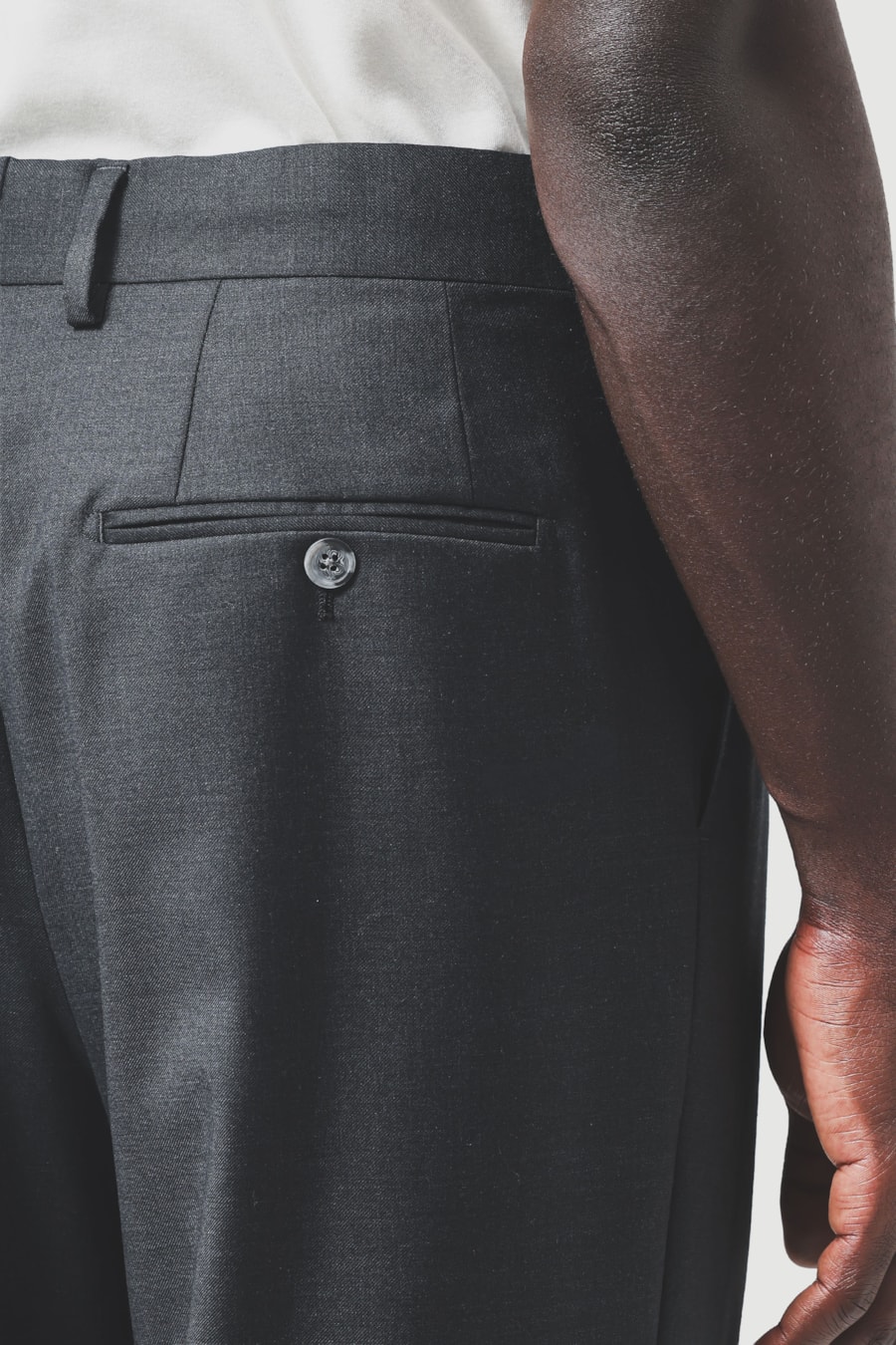 Calça Lã Carrot Super 120 Cinza Grafite — foto 4 de 6