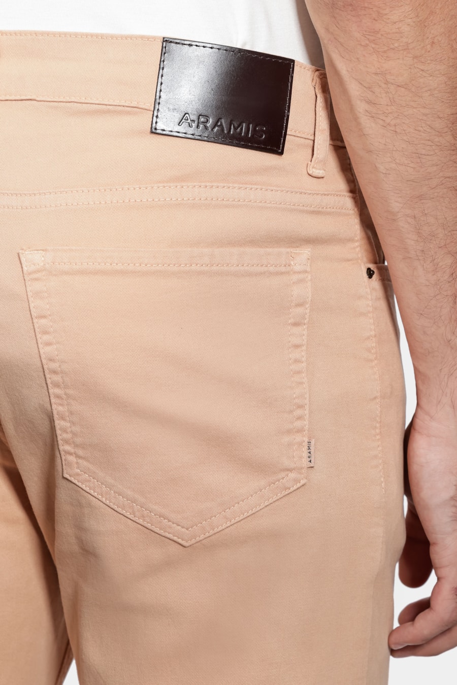 Calça Slim Moletom Color Caramelo — foto 4 de 5