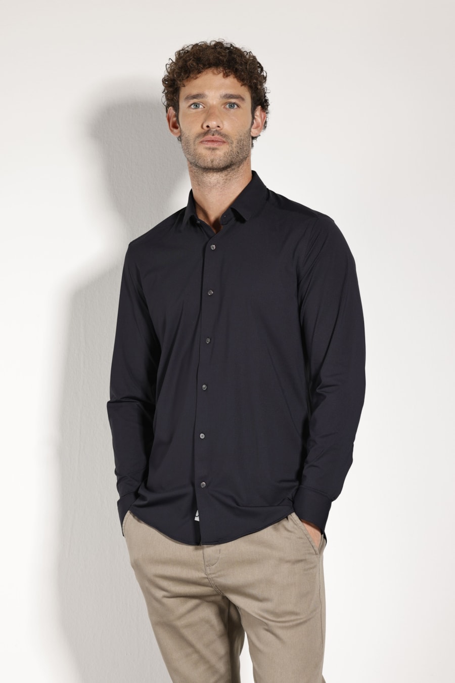 Camisa Bold Manga Longa Preto — foto 1 de 4