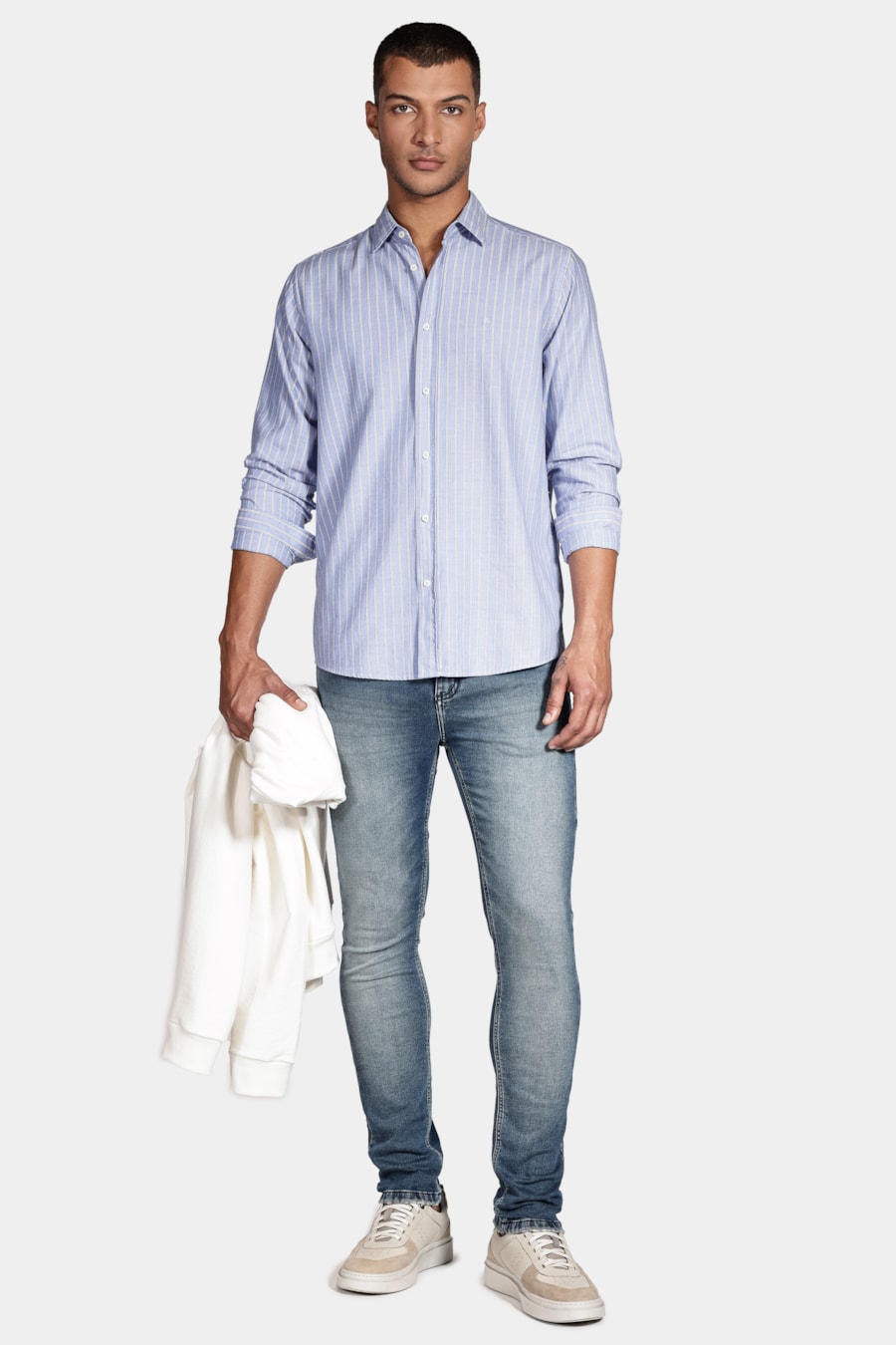 Camisa Listrada Manga Longa Azul Claro Com Branco — foto 2 de 5