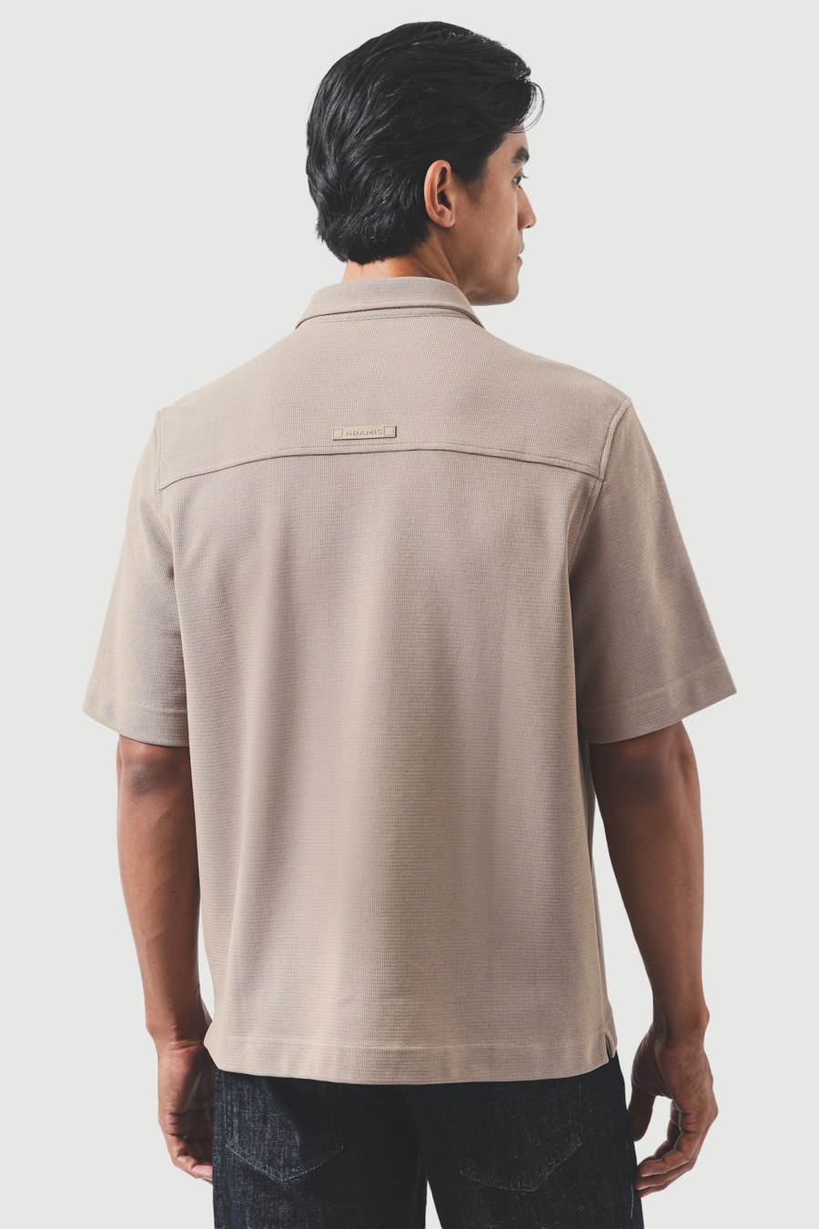 Camisa Manga Curta Box Com Zíper Caqui — foto 5 de 7