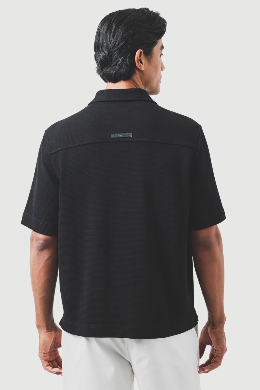 Camisa Manga Curta Box Com Zíper Preto — foto 5 de 7