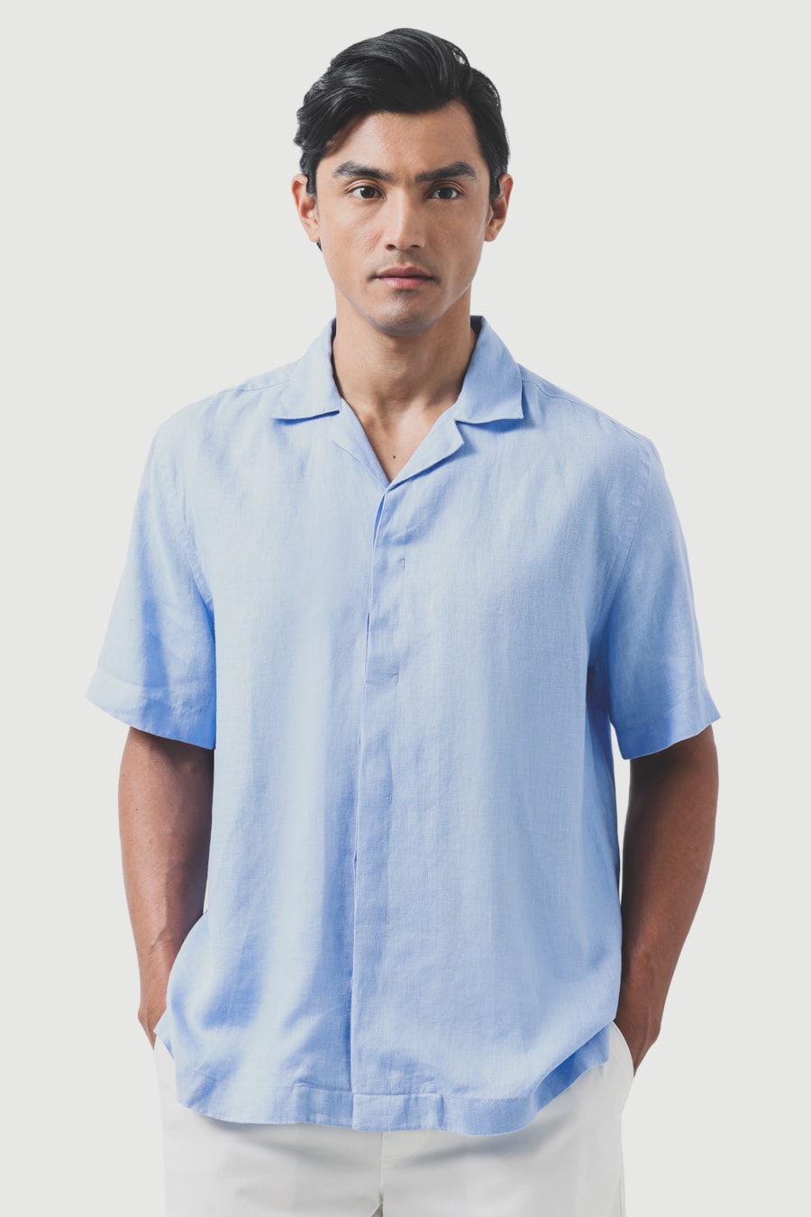 Camisa Manga Curta Box Linho Vista Embutida Azul — foto 1 de 6