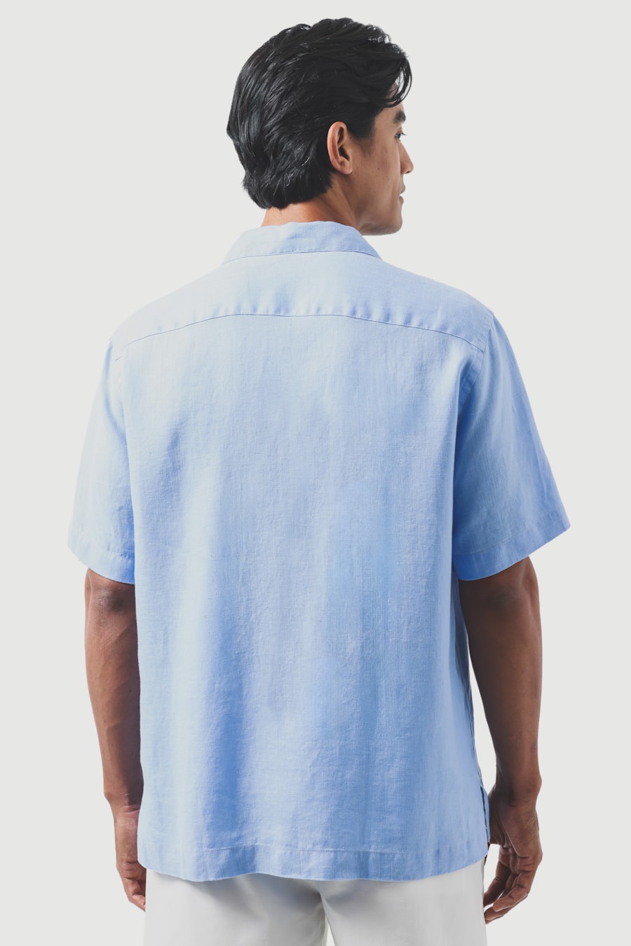 Camisa Manga Curta Box Linho Vista Embutida Azul — foto 4 de 6