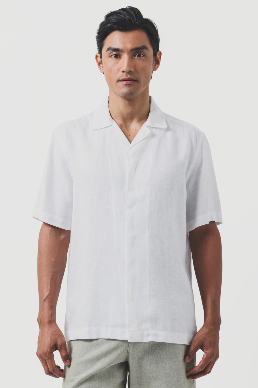 Camisa Manga Curta Box Linho Vista Embutida Branco — foto 1 de 6