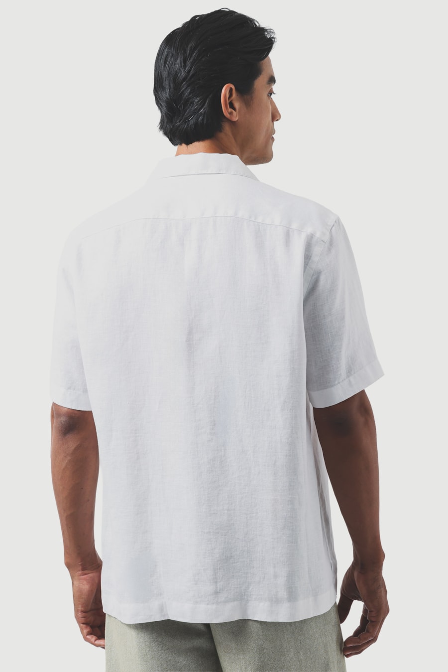 Camisa Manga Curta Box Linho Vista Embutida Branco — foto 4 de 6