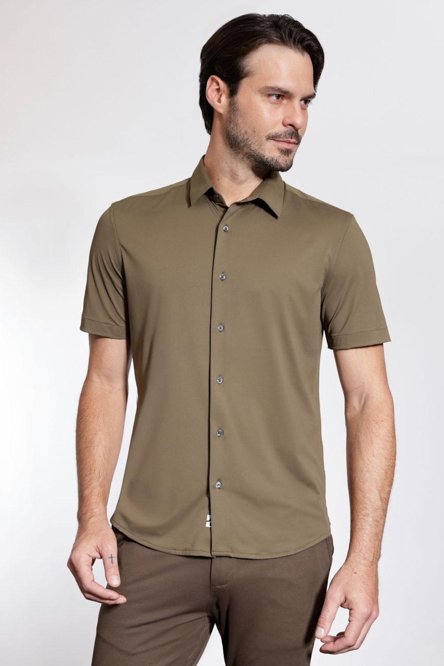 Camisa Manga Curta Classic Everyday Verde Militar — foto 1 de 5
