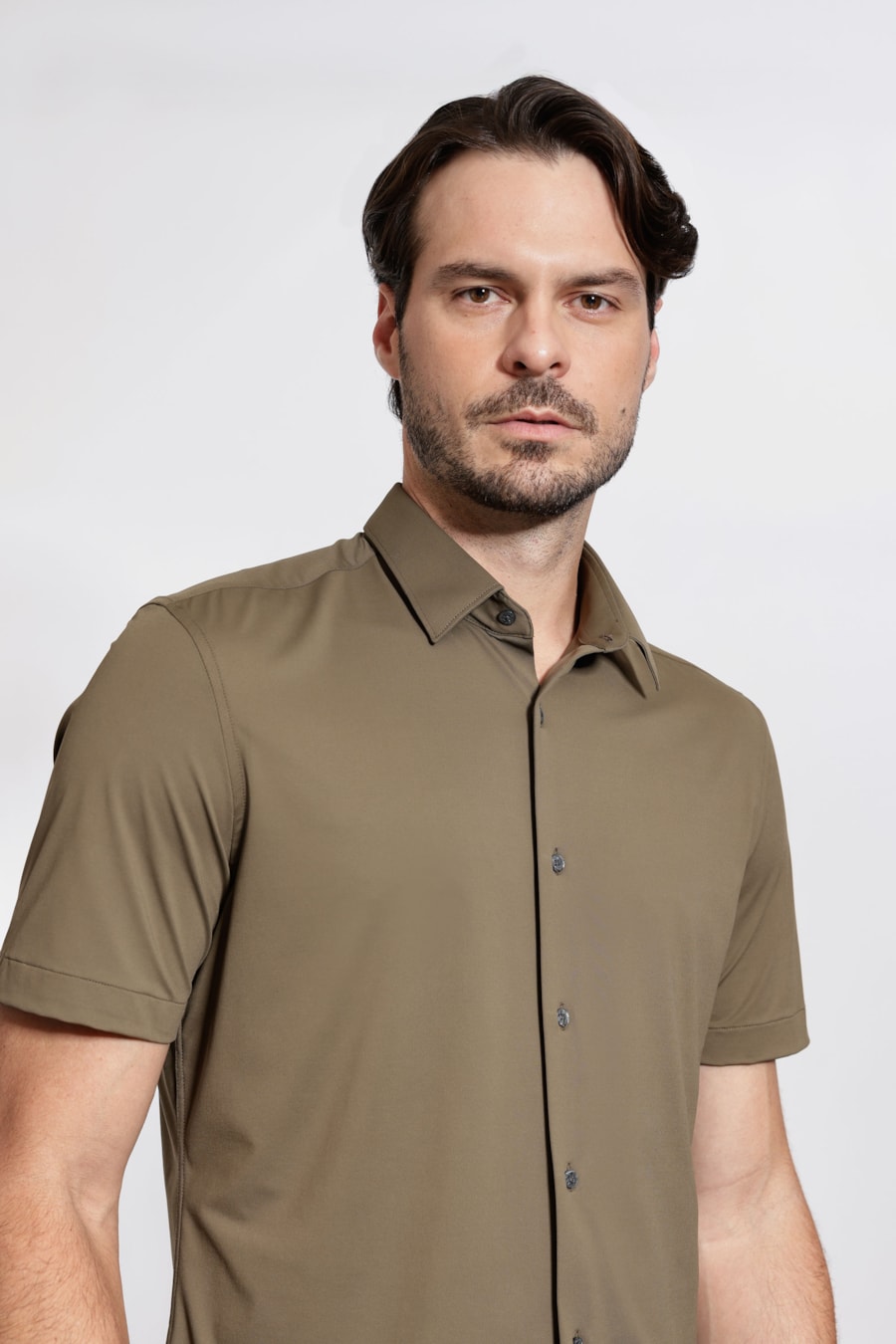 Camisa Manga Curta Classic Everyday Verde Militar — foto 3 de 5