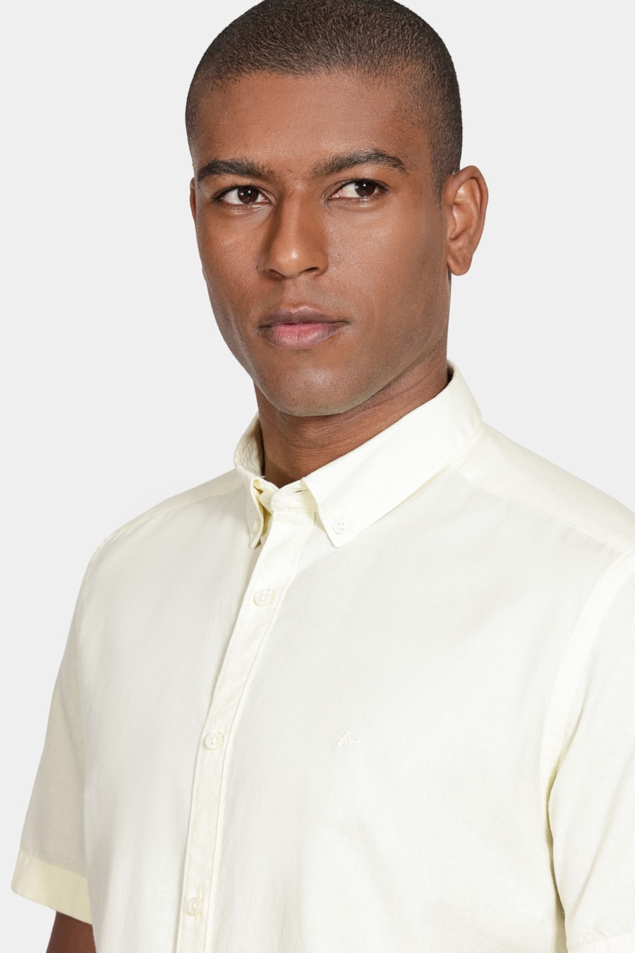 Camisa Manga Curta Move Slim Oxford Button Down Copan Amarelo Claro — foto 3 de 5