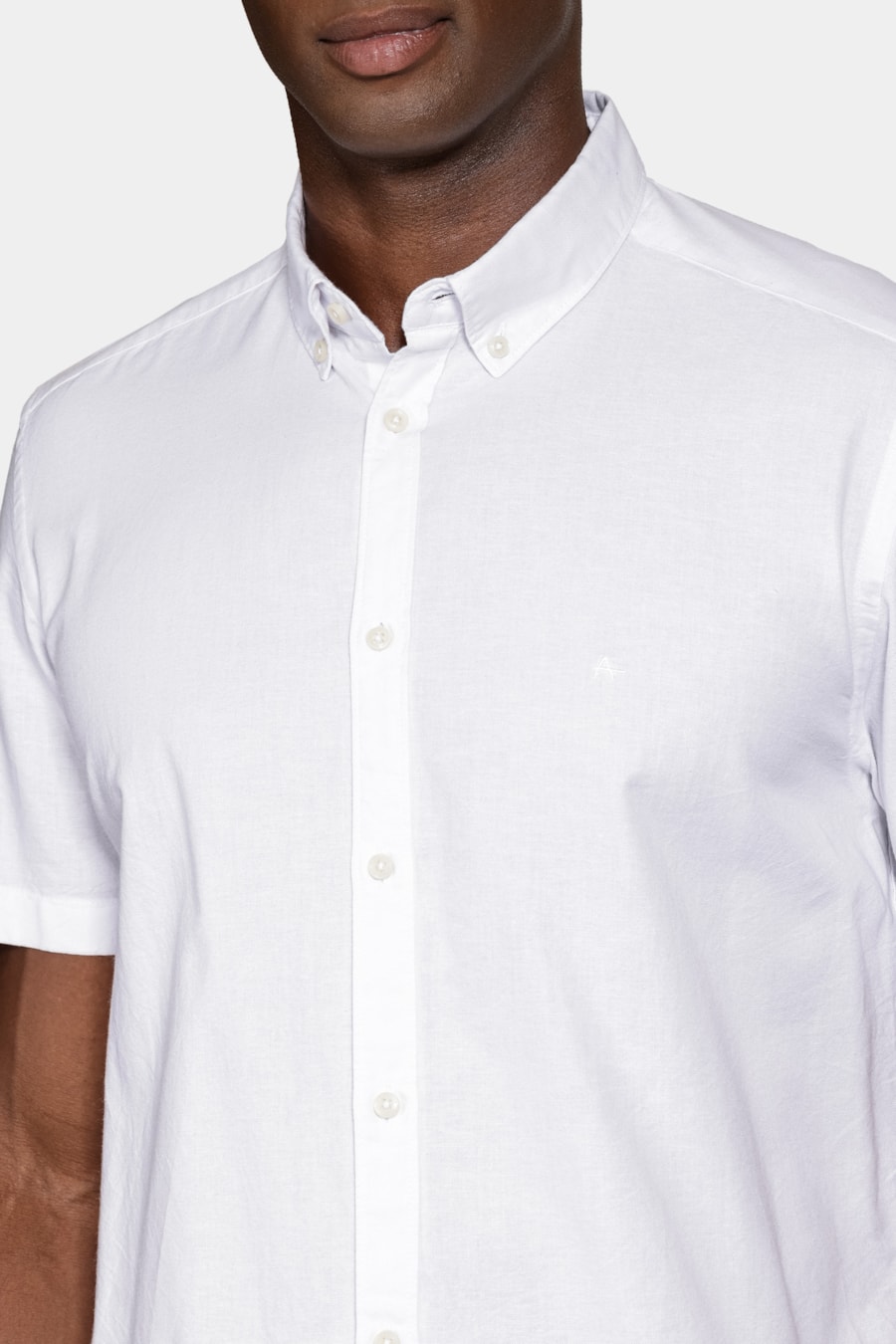 Camisa Manga Curta Oxford Branco — foto 3 de 6