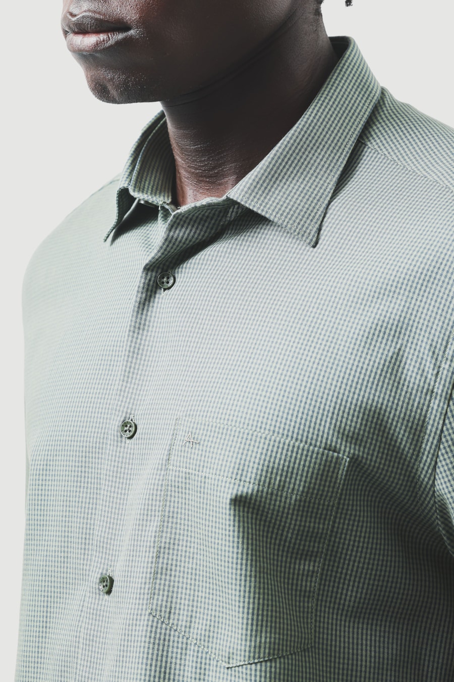 Camisa Manga Curta Regular Algodão Damero Verde C/Azul — foto 4 de 7