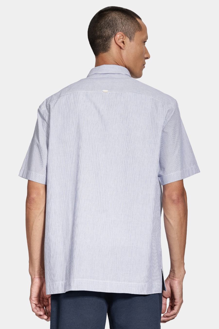 Camisa Manga Curta Regular Algodão Listrada Branco/Azul Jeans — foto 4 de 7